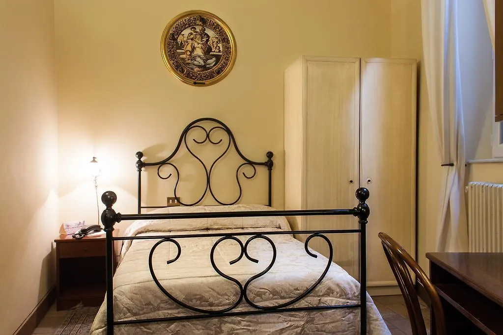מלון מונטלצ'ינו Albergo Il Giglio