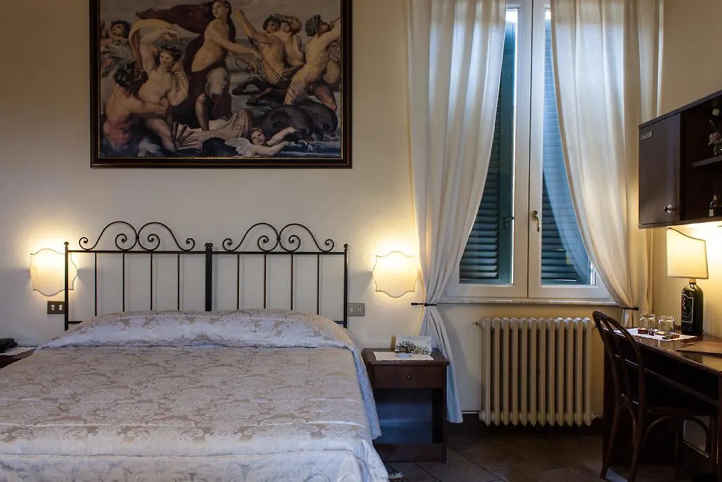 מונטלצ'ינו Albergo Il Giglio 3*,  איטליה